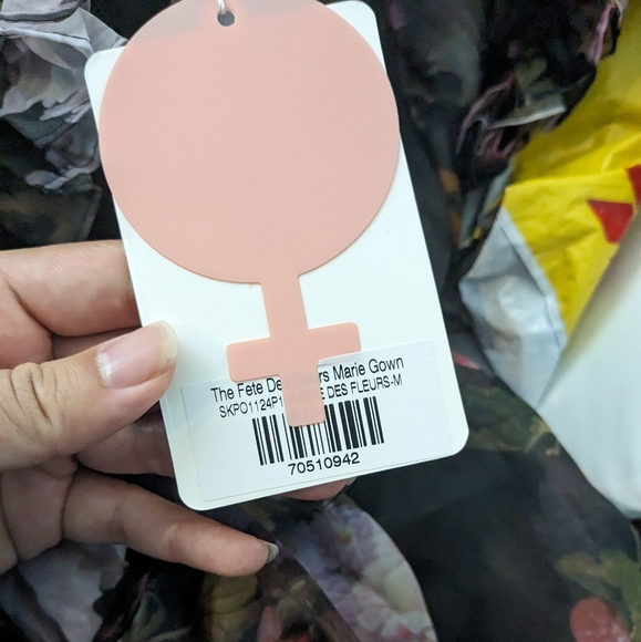 BNWT selkie Fete des fleurs Marie size medium - Picture 2 of 3